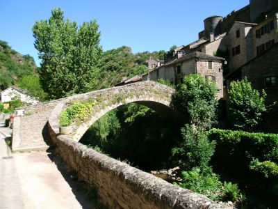 Brousse le Château
