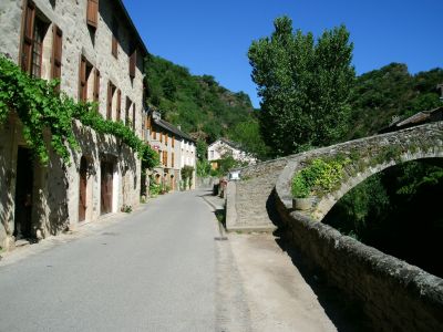 Brousse le Château
